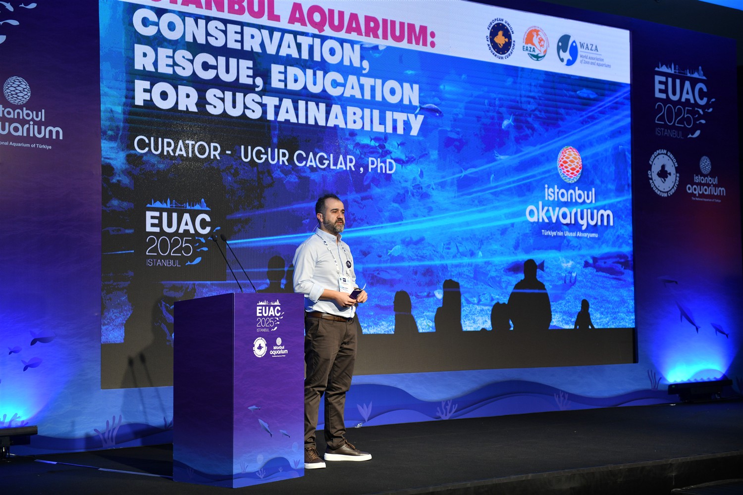 EUAC 2O25 Konferansı İstanbul Akvaryum Ev Sahipliğinde Gerçekleşti <span class="fs-16 op-05 rows flex-m flex-columng-10"><span class="material-symbols-rounded mb-1"> calendar_month </span>  16.10.2025</span>_1