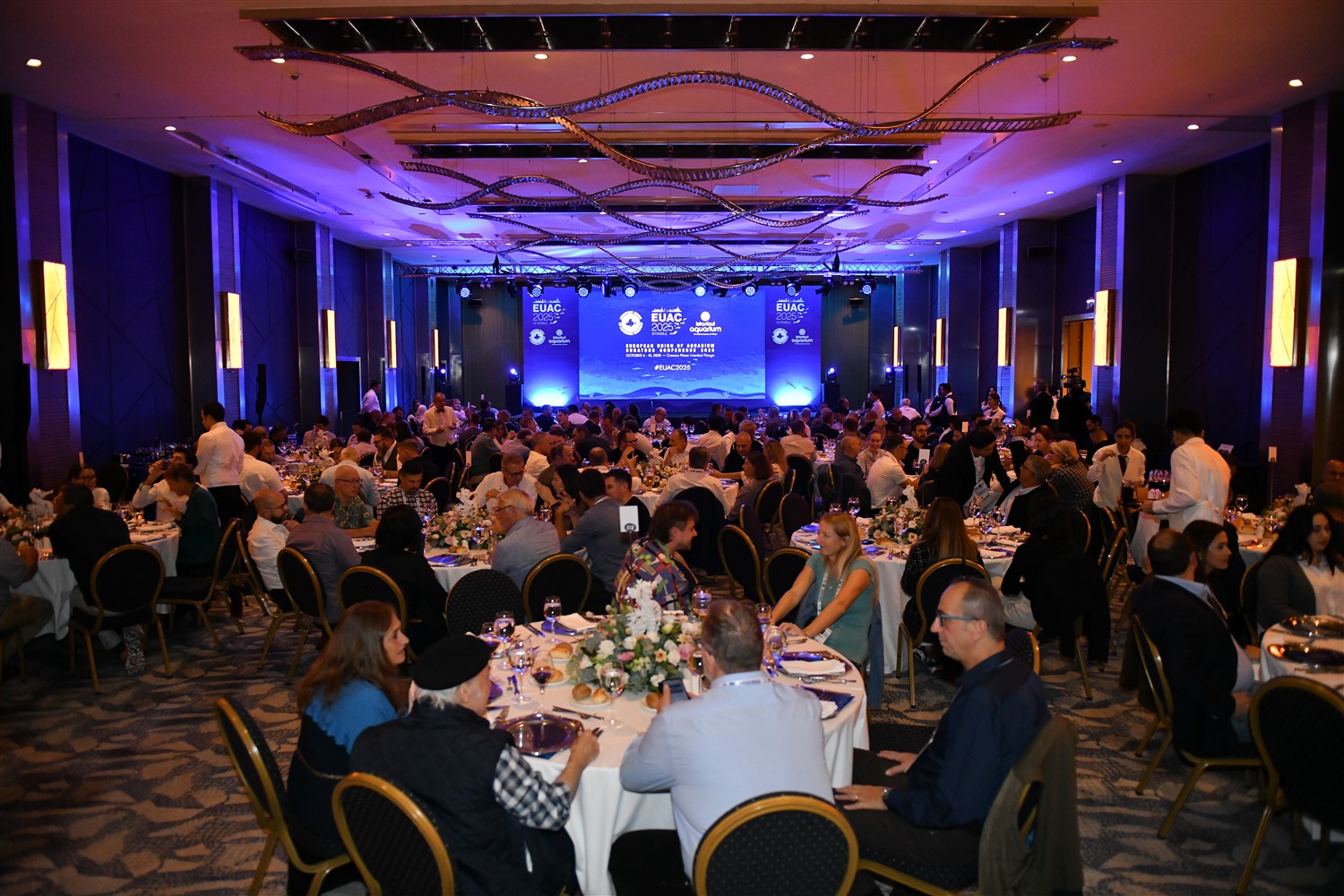 EUAC 2O25 Konferansı İstanbul Akvaryum Ev Sahipliğinde Gerçekleşti <span class="fs-16 op-05 rows flex-m flex-columng-10"><span class="material-symbols-rounded mb-1"> calendar_month </span>  16.10.2025</span>_1