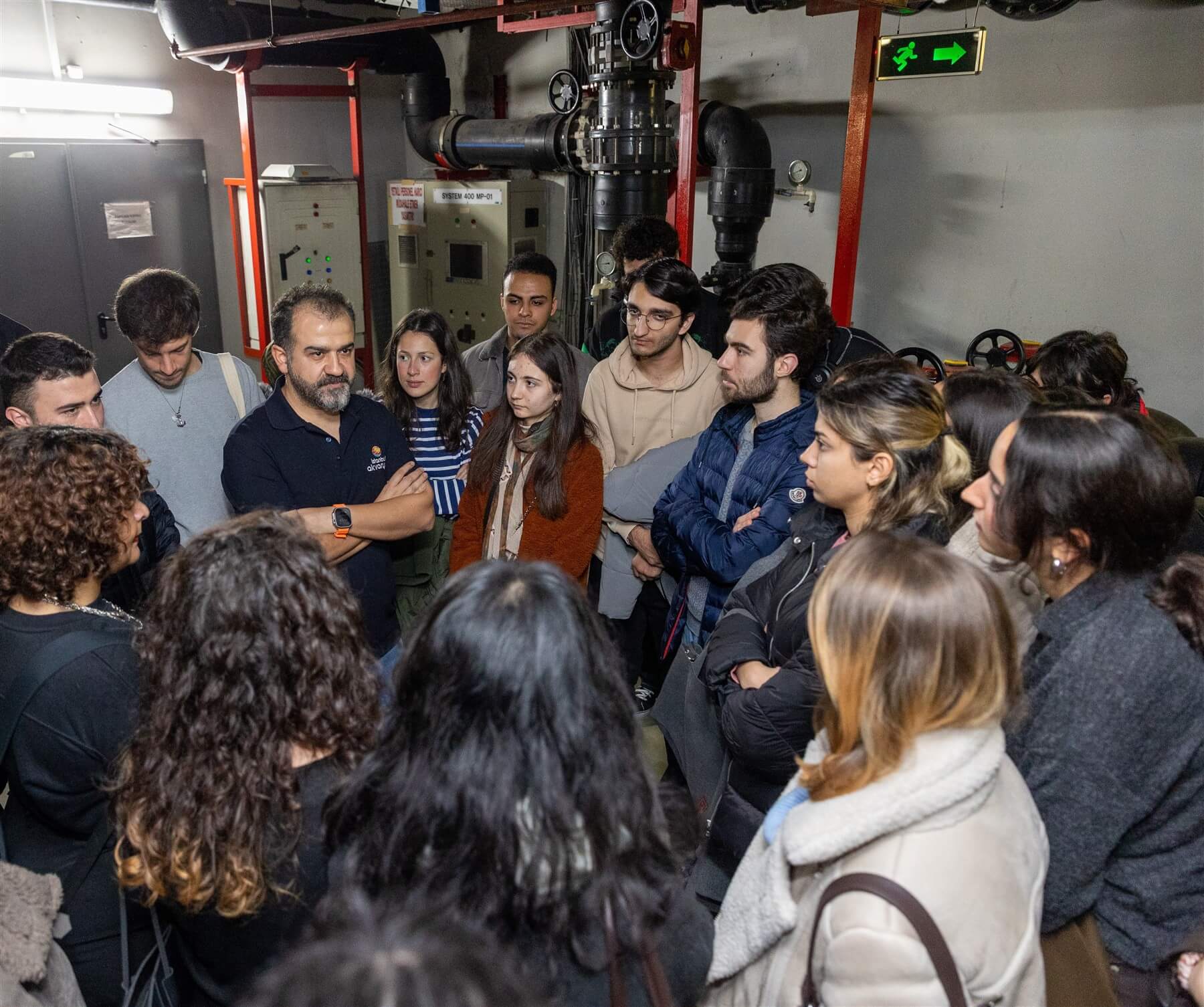 İstanbul Üniversitesi Deniz ve İçsu Kaynakları Yönetimi Bölümü Öğrencileri, İstanbul Akvaryum’u Ziyaret Etti <span class="fs-16 op-05 rows flex-m flex-columng-10"><span class="material-symbols-rounded mb-1"> calendar_month </span>  28.11.2024</span>_1